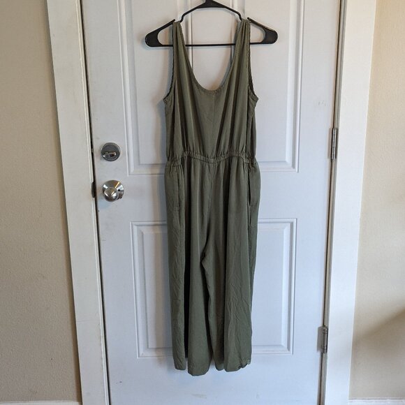 Gap Drapey Twill Culotte Jumpsuit Walden Green Olive Green Size Small - Picture 9 of 14